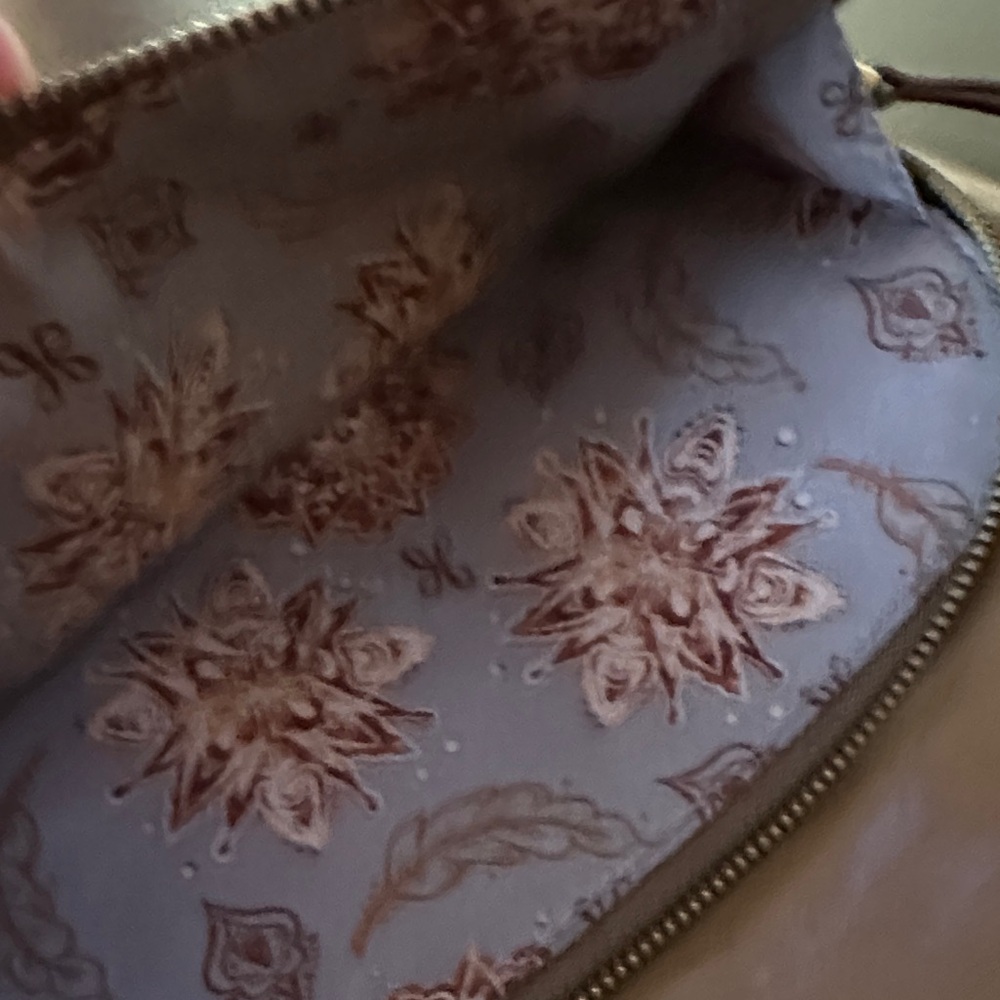 HOBO Tan Leather Crossbody Bag - Picture 3 of 7